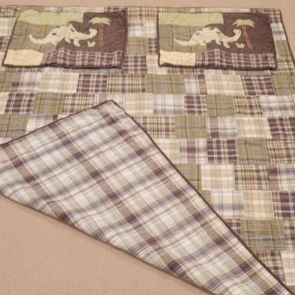 Pottery Barn Kids Reversible Twin Patchwork Quilt & 2 Pillow Shams